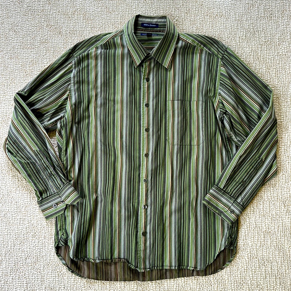 Men’s long sleeve button up dress shirt